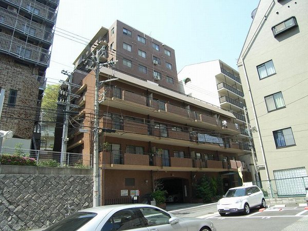 レトロな外観と、おしゃれにリニューアルした室内のギャップにびっくり!の人気物件♪の投稿ブログの詳細