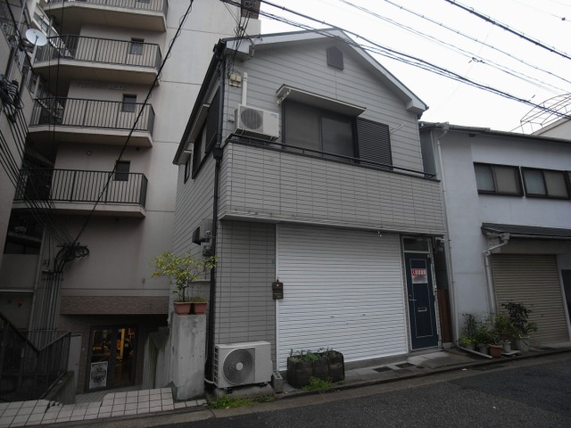 神戸市中央区下山手通の賃貸物件外観写真