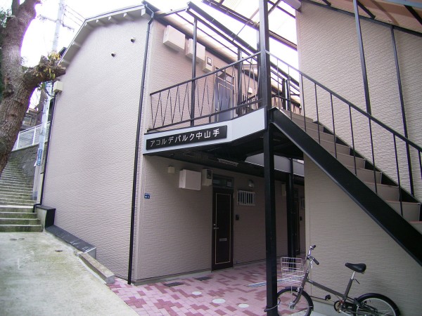 神戸市中央区中山手通の賃貸物件外観写真