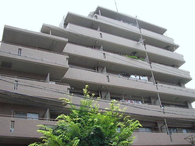 神戸市兵庫区駅前通の賃貸物件外観写真