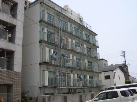 神戸市中央区吾妻通の賃貸物件外観写真