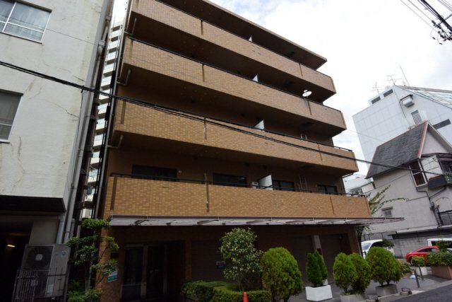 神戸市中央区中山手通(JR東海道本線(近畿)三ノ宮駅)のマンション賃貸物件 外観写真