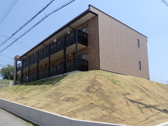 三木市志染町中自由が丘の賃貸