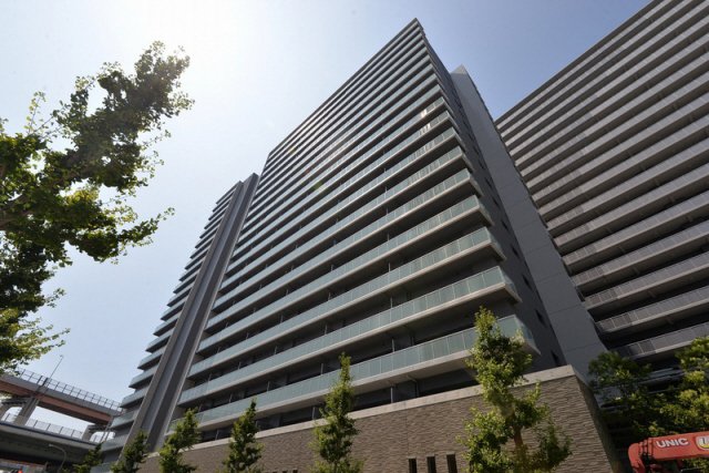 神戸市中央区浜辺通(JR東海道本線(近畿)三ノ宮駅)のマンション賃貸物件 外観写真