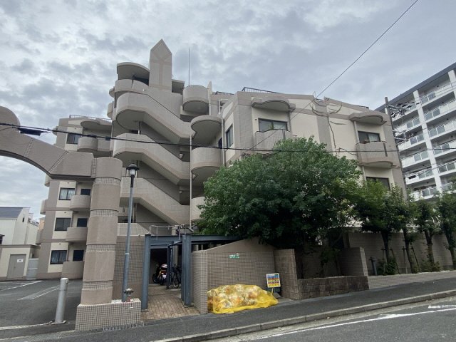 神戸市東灘区本山南町(JR東海道本線(近畿)摂津本山駅)のマンション賃貸物件 外観写真