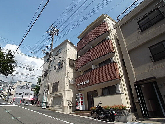 神戸市中央区坂口通(JR東海道本線(近畿)灘駅)のマンション賃貸物件 外観写真