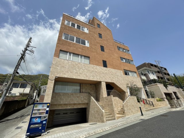 神戸市中央区北野町(JR東海道本線(近畿)三ノ宮駅)のマンション賃貸物件 外観写真