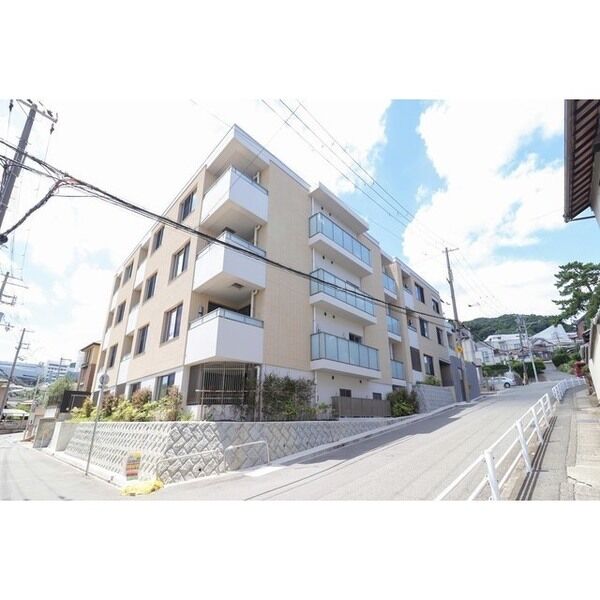 神戸市東灘区森北町(JR東海道本線(近畿)甲南山手駅)のマンション賃貸物件 外観写真
