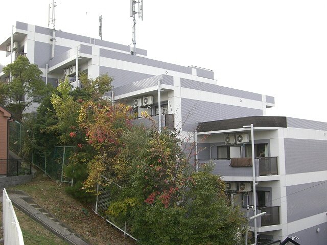 神戸市北区鈴蘭台東町（神戸電鉄有馬線鈴蘭台駅）のマンション賃貸物件 外観写真