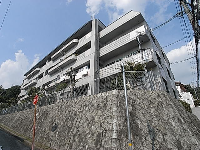 西宮市甑岩町の賃貸
