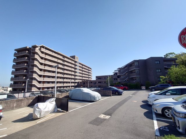西宮市甲陽園西山町の賃貸